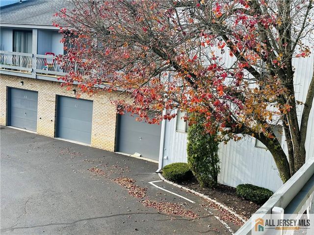 34 Cotoneaster Court, South Brunswick, NJ 08852