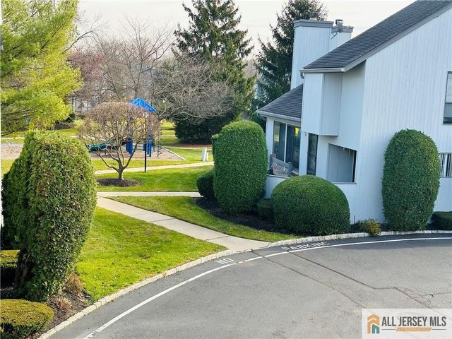 34 Cotoneaster Court, South Brunswick, NJ 08852