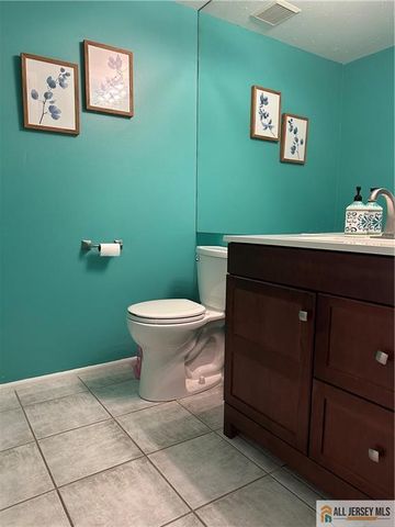 34 Cotoneaster Court, South Brunswick, NJ 08852