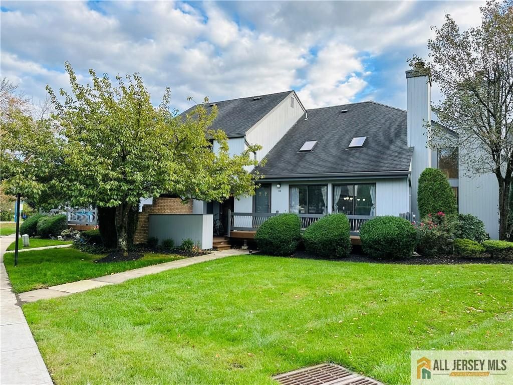 34 Cotoneaster Court, South Brunswick, NJ 08852