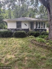 614 Cheryl Street NE, Fridley, MN 55432