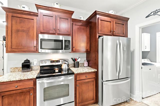3809 Creek Ridge Drive, Denver, NC 28037