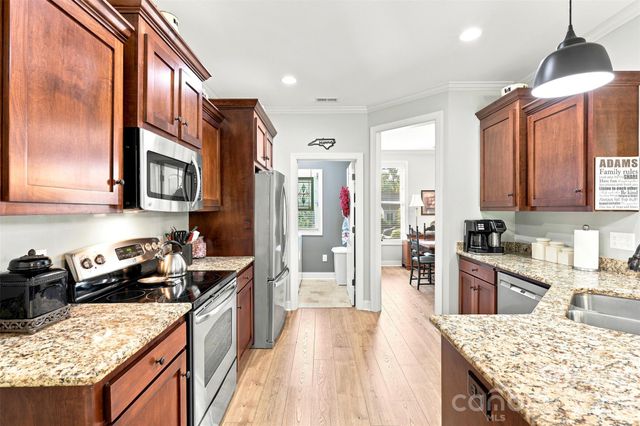 3809 Creek Ridge Drive, Denver, NC 28037