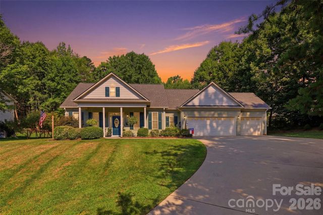 3809 Creek Ridge Drive, Denver, NC 28037