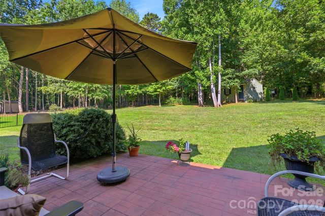 3809 Creek Ridge Drive, Denver, NC 28037