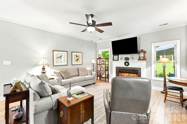 3809 Creek Ridge Drive, Denver, NC 28037