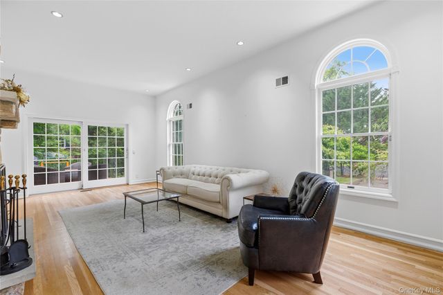 191 Beechmont Drive, New Rochelle, NY 10804