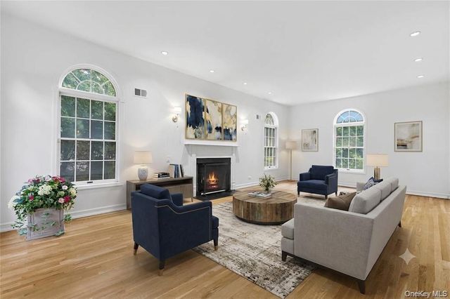 191 Beechmont Drive, New Rochelle, NY 10804