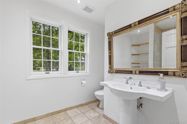 191 Beechmont Drive, New Rochelle, NY 10804