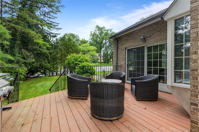 191 Beechmont Drive, New Rochelle, NY 10804