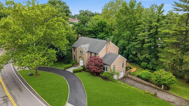 191 Beechmont Drive, New Rochelle, NY 10804