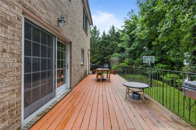 191 Beechmont Drive, New Rochelle, NY 10804