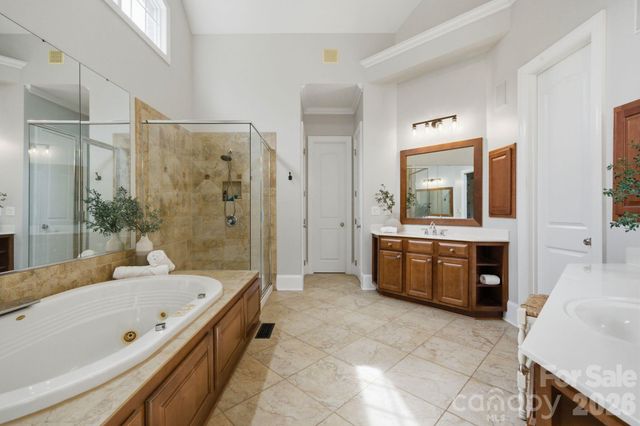 7004 Camrose Crossing Lane, Matthews, NC 28104