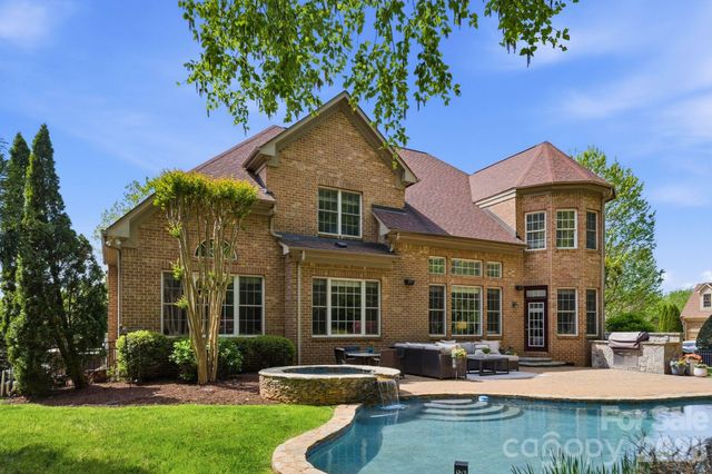 7004 Camrose Crossing Lane, Matthews, NC 28104