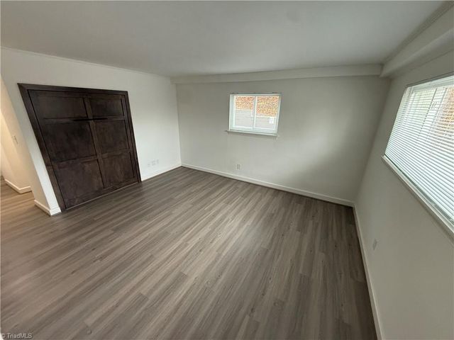 222 N Hawthorne Road A, Winston-salem, NC 27104