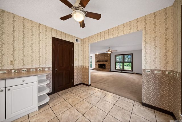 13515 Hollow View St, San Antonio, TX 78232