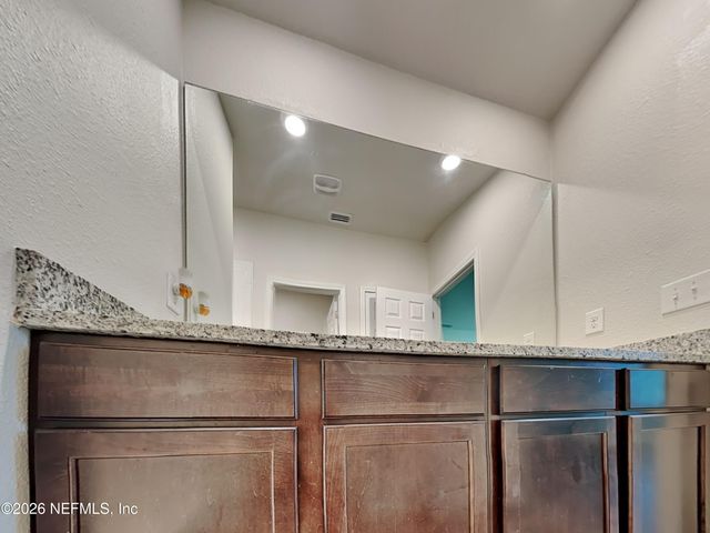 8682 KAYE Lane, Jacksonville, FL 32222