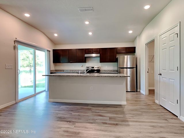 8682 KAYE Lane, Jacksonville, FL 32222