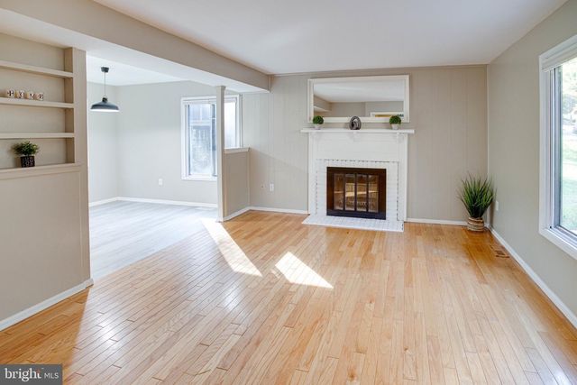 12303 MULBERRY CT, Woodbridge, VA 22192