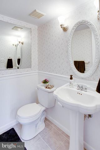 12303 MULBERRY CT, Woodbridge, VA 22192