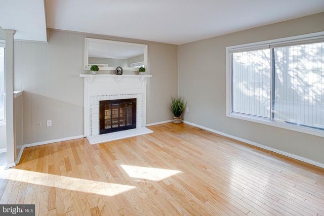 12303 MULBERRY CT, Woodbridge, VA 22192