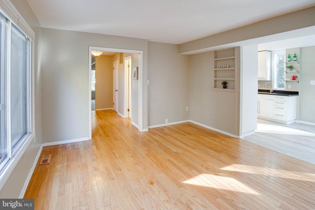 12303 MULBERRY CT, Woodbridge, VA 22192