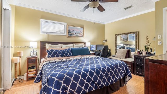 7808 SW 8th Ct, North Lauderdale, FL 33068