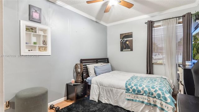 7808 SW 8th Ct, North Lauderdale, FL 33068