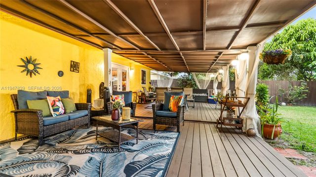 7808 SW 8th Ct, North Lauderdale, FL 33068