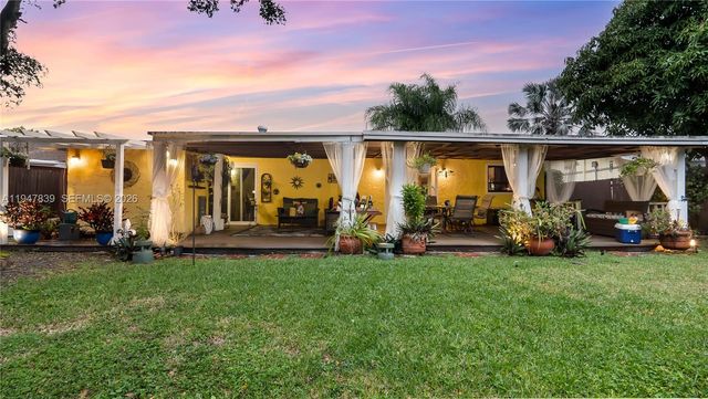 7808 SW 8th Ct, North Lauderdale, FL 33068