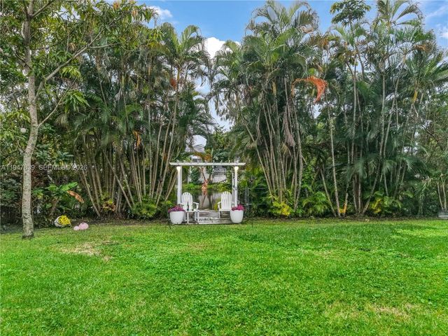 7808 SW 8th Ct, North Lauderdale, FL 33068