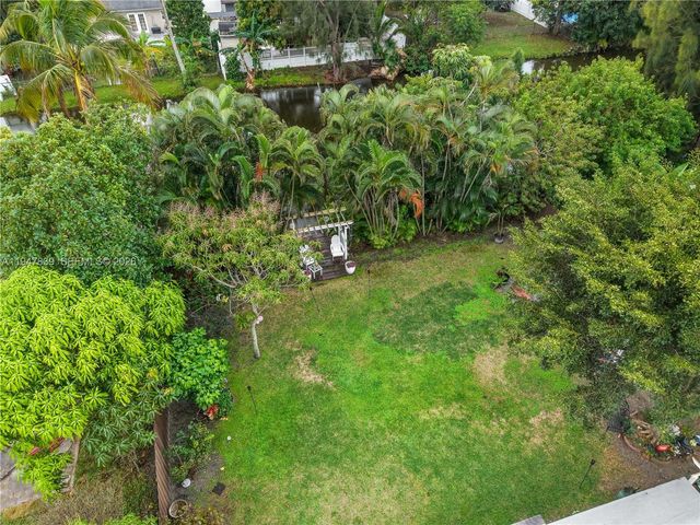 7808 SW 8th Ct, North Lauderdale, FL 33068