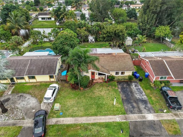 7808 SW 8th Ct, North Lauderdale, FL 33068