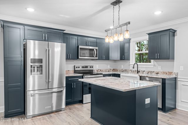 1041 Brooke Ridge Lane, Southport, NC 28461