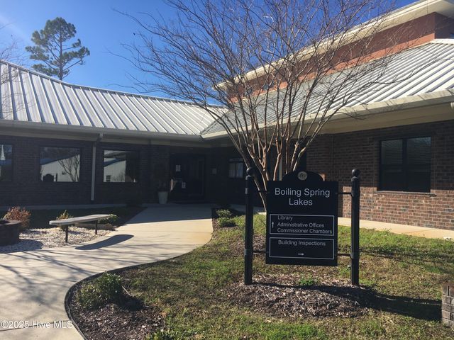 1041 Brooke Ridge Lane, Southport, NC 28461