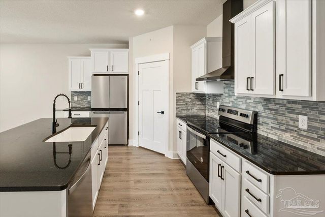 6207 Jenks Dr, Gulf Breeze, FL 32563