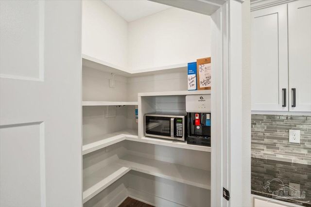 6207 Jenks Dr, Gulf Breeze, FL 32563