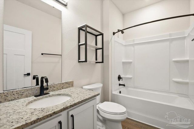 6207 Jenks Dr, Gulf Breeze, FL 32563