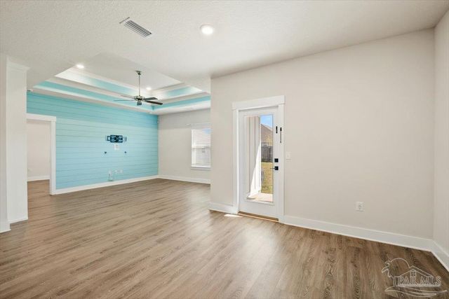 6207 Jenks Dr, Gulf Breeze, FL 32563