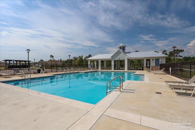 6207 Jenks Dr, Gulf Breeze, FL 32563