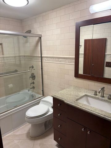 201 E CHESTNUT Street 22C, Chicago, IL 60611