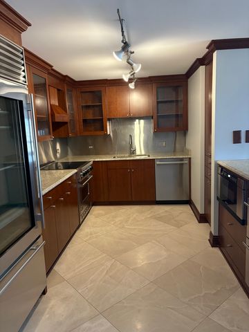 201 E CHESTNUT Street 22C, Chicago, IL 60611