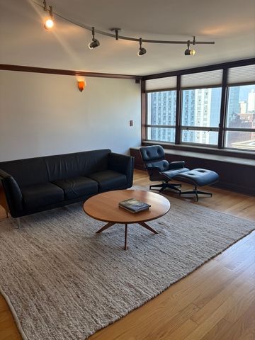 201 E CHESTNUT Street 22C, Chicago, IL 60611
