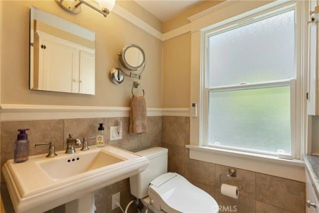 2411 3rd, La Verne, CA 91750