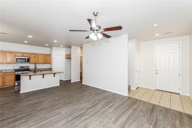 10225 Yarmouth Sea Court, Las Vegas, NV 89166