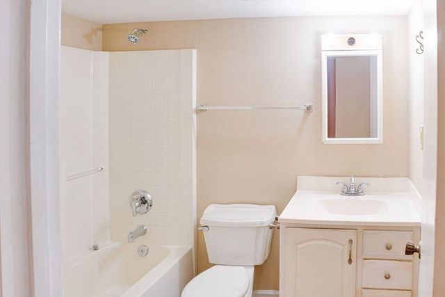 220 Winding Stream Trail, Hampton, GA 30228