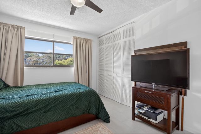 7547 NW 79th Avenue 212, Tamarac, FL 33321