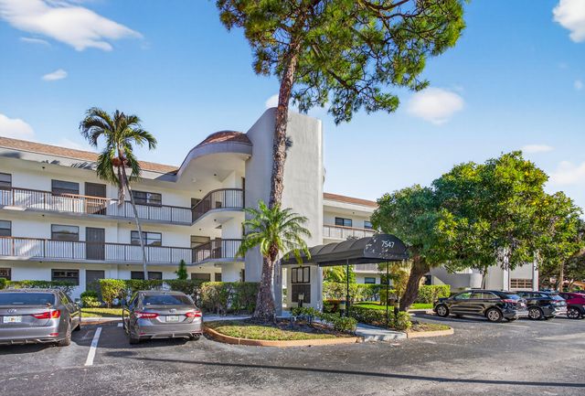 7547 NW 79th Avenue 212, Tamarac, FL 33321