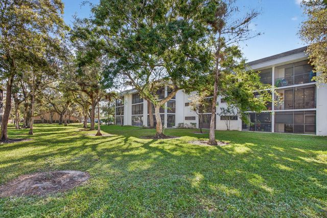 7547 NW 79th Avenue 212, Tamarac, FL 33321