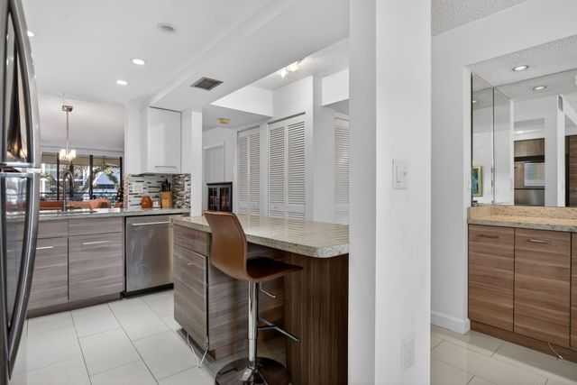 7547 NW 79th Avenue 212, Tamarac, FL 33321